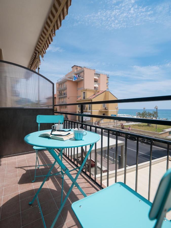 Babyaccommodation Family Experience III Pietra Ligure Exteriör bild