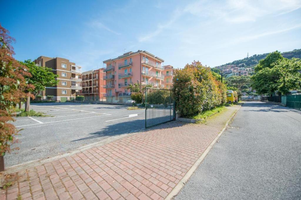 Babyaccommodation Family Experience III Pietra Ligure Exteriör bild